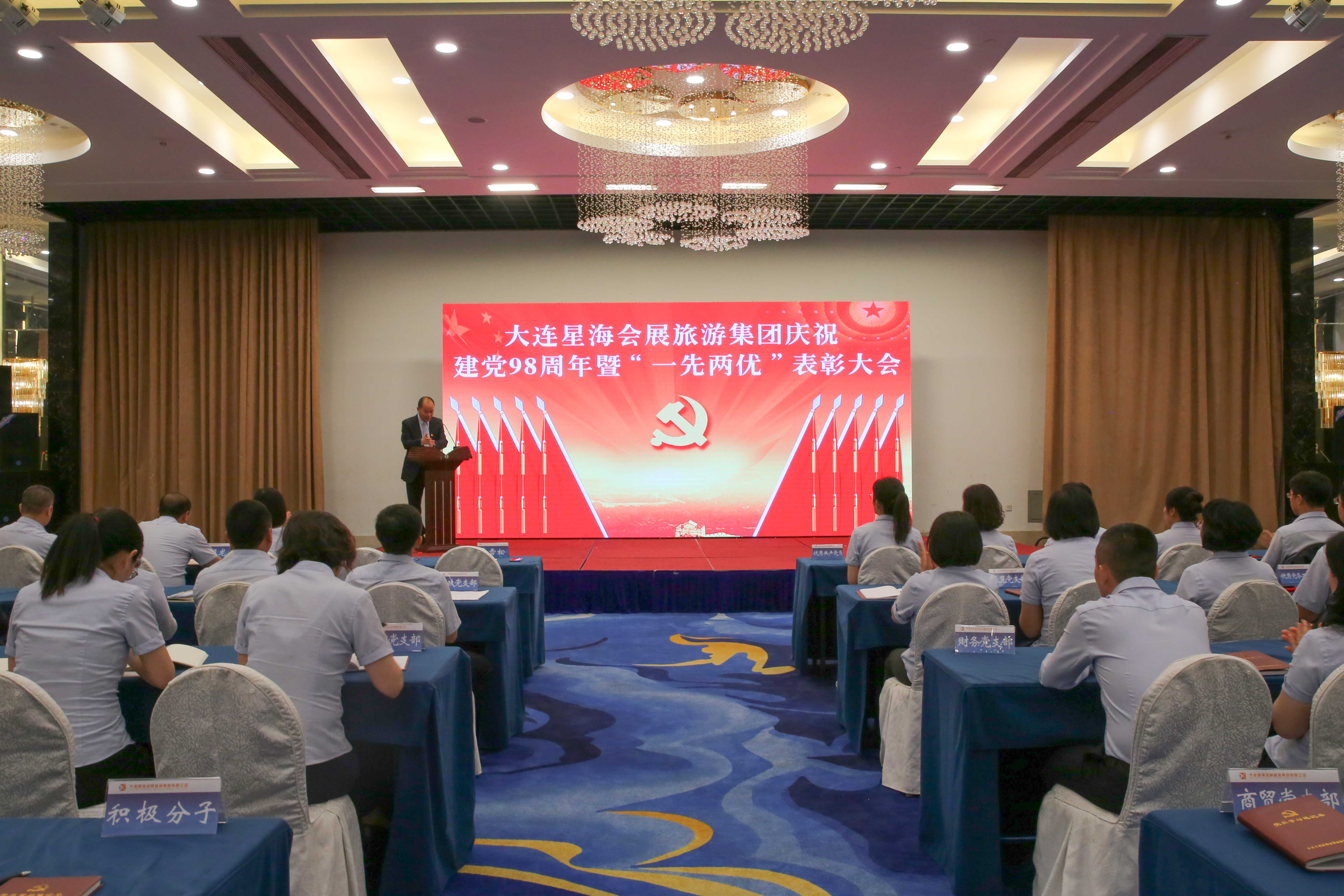 1-1ZFQ34555W9.jpg